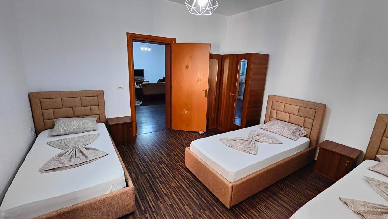 Appartamento Familiare Di Toni Shkodër Exteriör bild